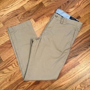 Like new Men’s Polo khakis